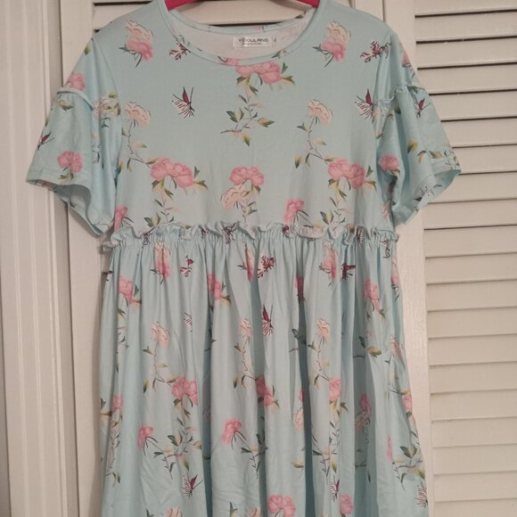 NWOT Maternity nightgown Size M light blue with flowers and butterflies - Picture 1 of 2